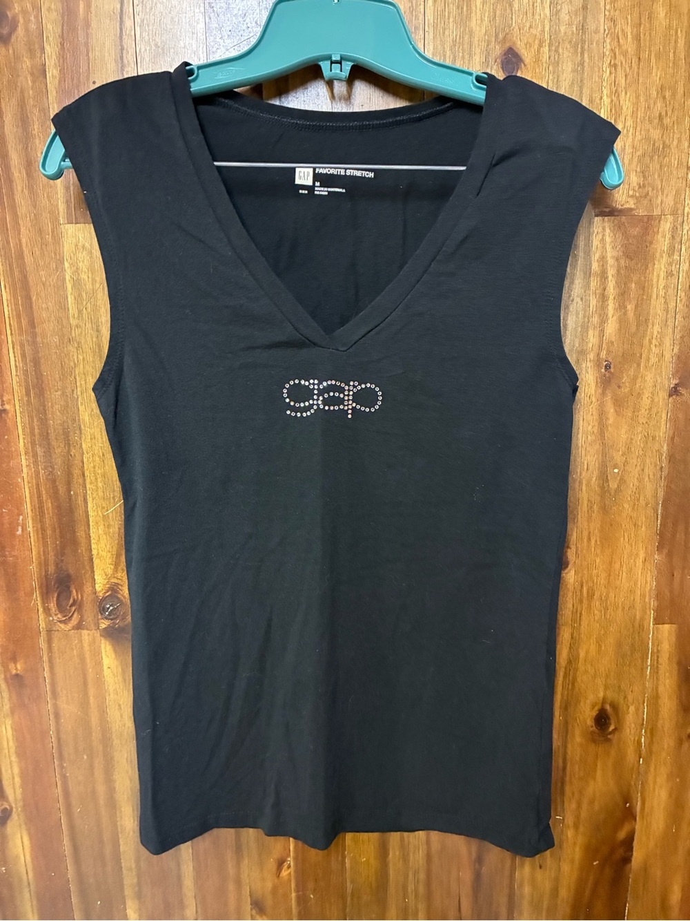 GAP Women’s Y2K Black Favorite Stretch Tee - V-Neck (M)